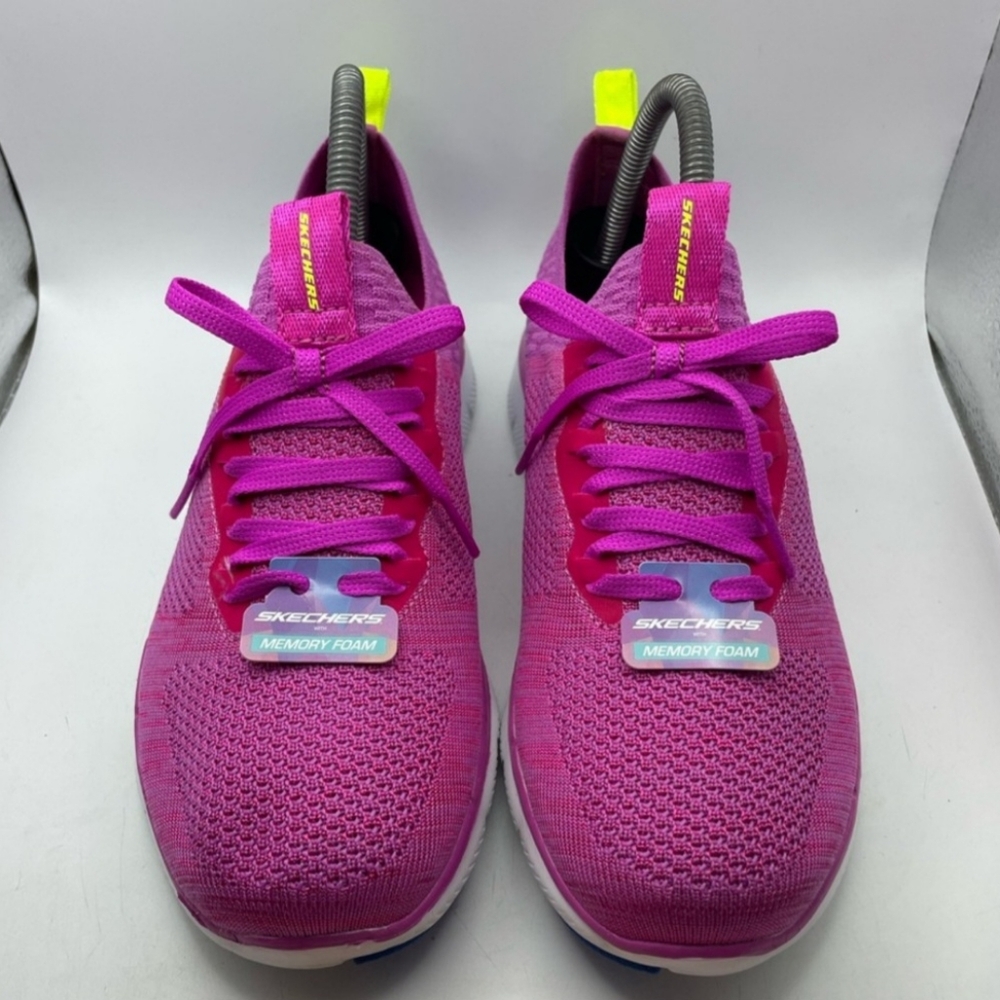 Women's Skechers  Dual Lite  Knit  Sneakers Size 9 NEW FUCHSIA